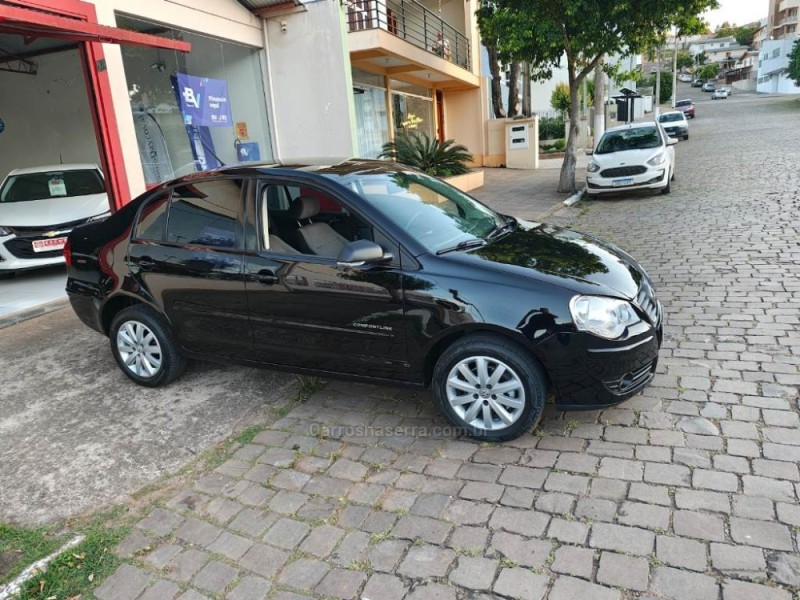 POLO SEDAN 1.6 MI COMFORTLINE 8V FLEX 4P AUTOMATIZADO - 2010 - GUAPORé