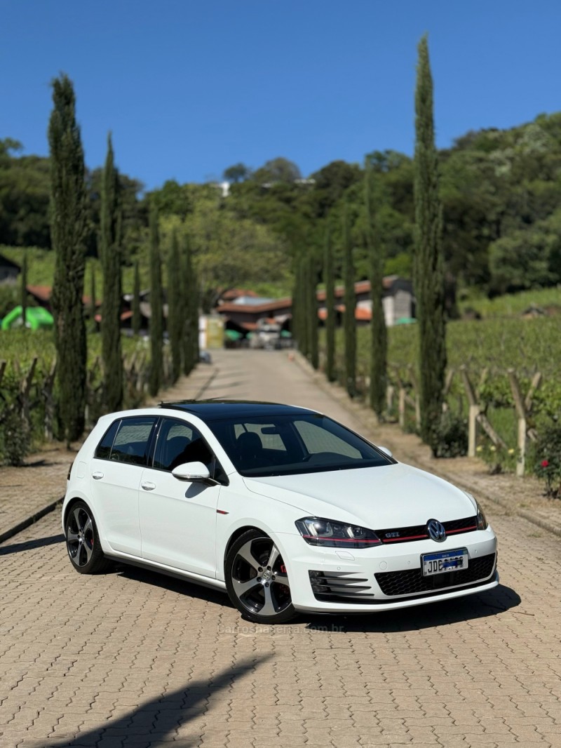 GOLF 2.0 TSI GTI 16V TURBO GASOLINA 4P AUTOMÁTICO - 2017 - CAXIAS DO SUL