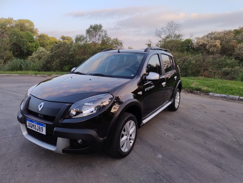 SANDERO 1.6 STEPWAY 8V FLEX 4P MANUAL - 2013 - CAXIAS DO SUL