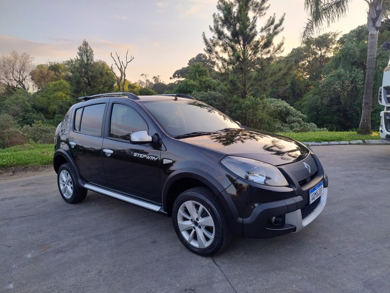 SANDERO 1.6 STEPWAY 8V FLEX 4P MANUAL - 2013 - CAXIAS DO SUL