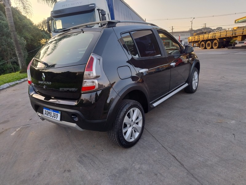 SANDERO 1.6 STEPWAY 8V FLEX 4P MANUAL - 2013 - CAXIAS DO SUL