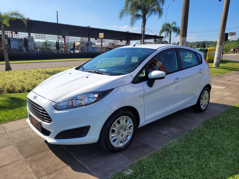 FIESTA 1.5 S HATCH 16V FLEX 4P MANUAL - 2015 - CARLOS BARBOSA