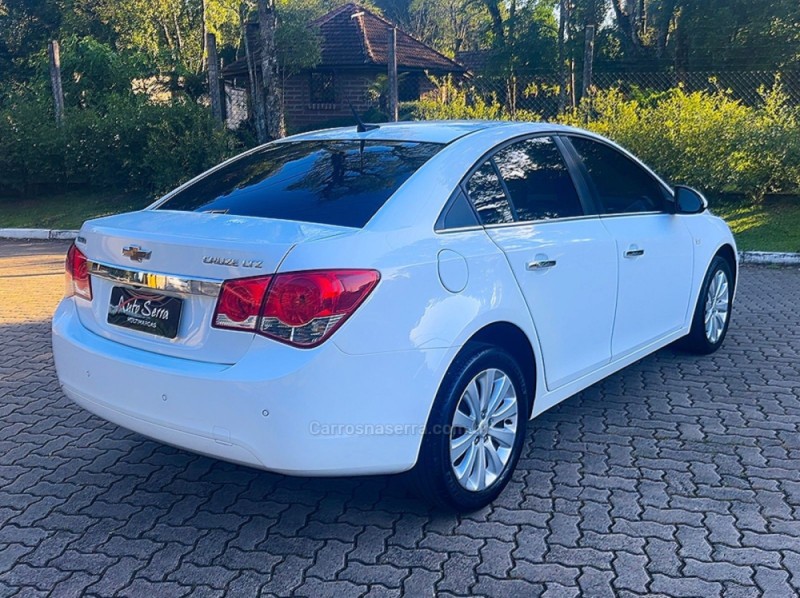 CRUZE 1.8 LTZ 16V FLEX 4P AUTOMÁTICO - 2014 - CANELA