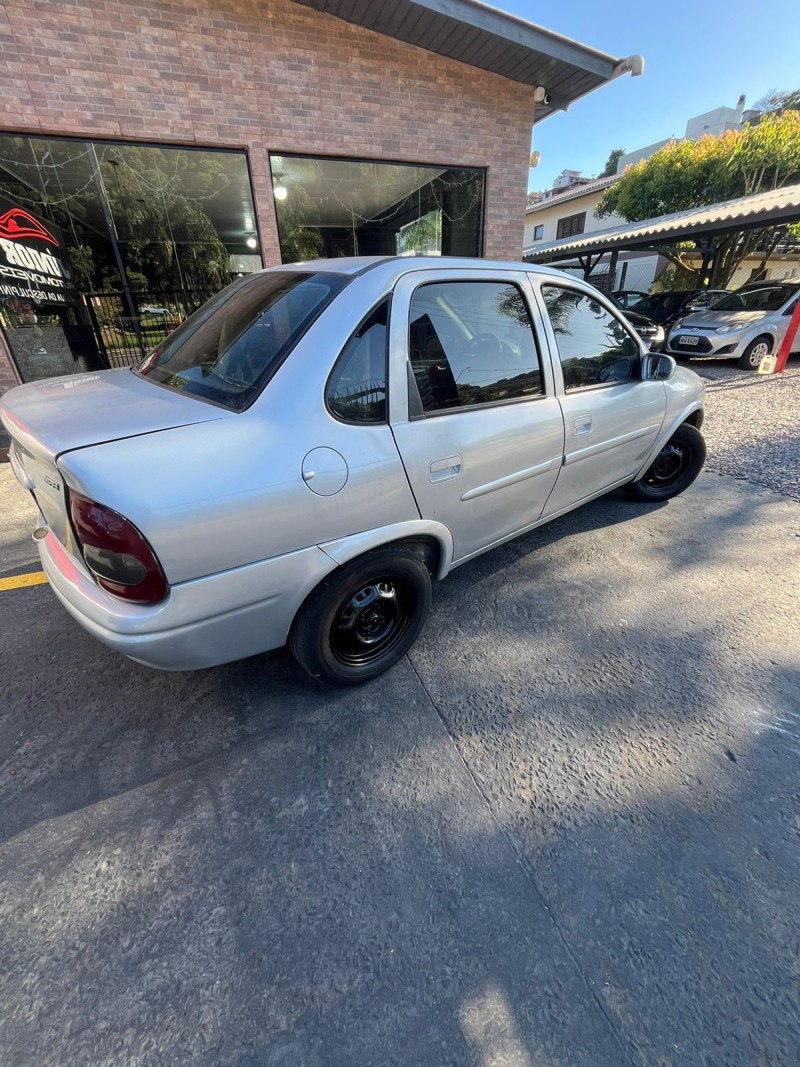 CORSA 1.0 MPFI WIND SEDAN 8V GASOLINA 4P MANUAL - 2001 - CAXIAS DO SUL