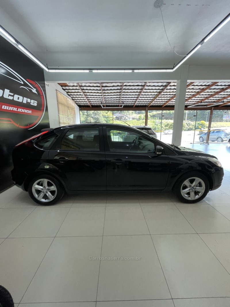 FOCUS 1.6 GL 8V GASOLINA 4P MANUAL - 2011 - FARROUPILHA