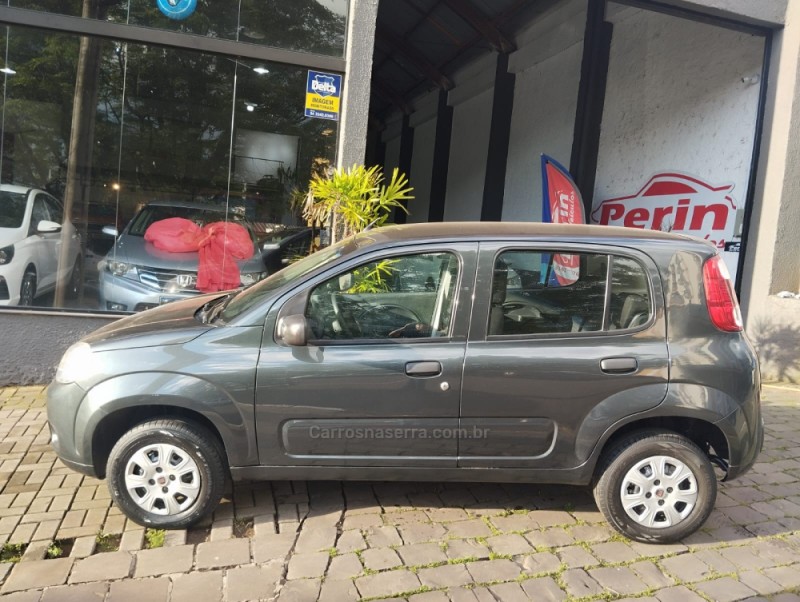 UNO 1.0 EVO VIVACE 8V FLEX 4P MANUAL - 2013 - MARAU