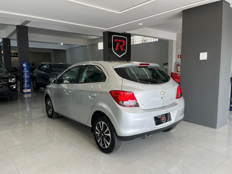 ONIX 1.4 MPFI LTZ 8V FLEX 4P MANUAL - 2014 - BENTO GONçALVES