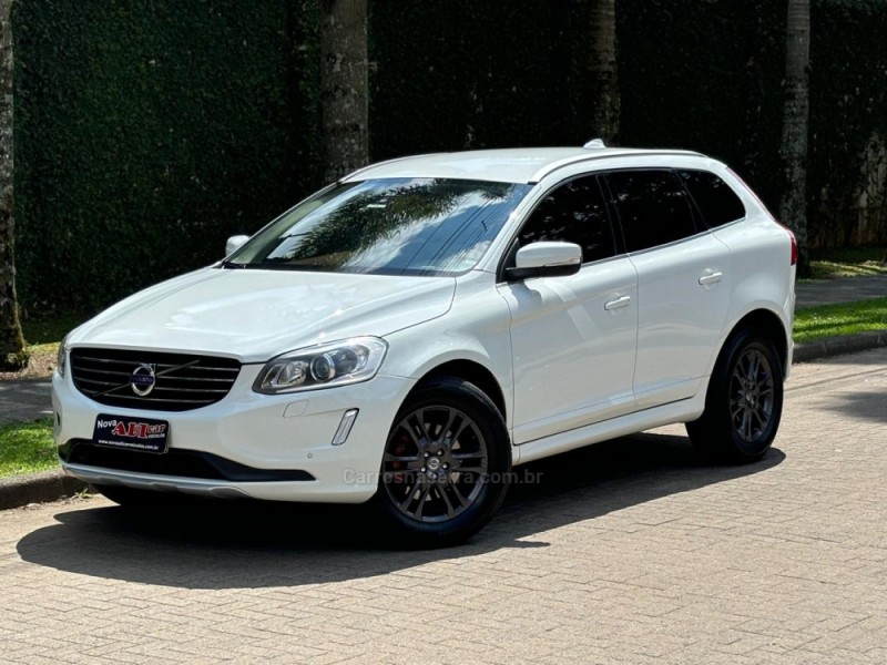 XC60 2.0 T5 DYNAMIC FWD TURBO GASOLINA 4P AUTOMÁTICO