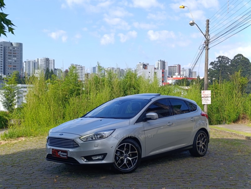 focus 2.0 titanium plus hatch 16v flex 4p auto 2016 caxias do sul