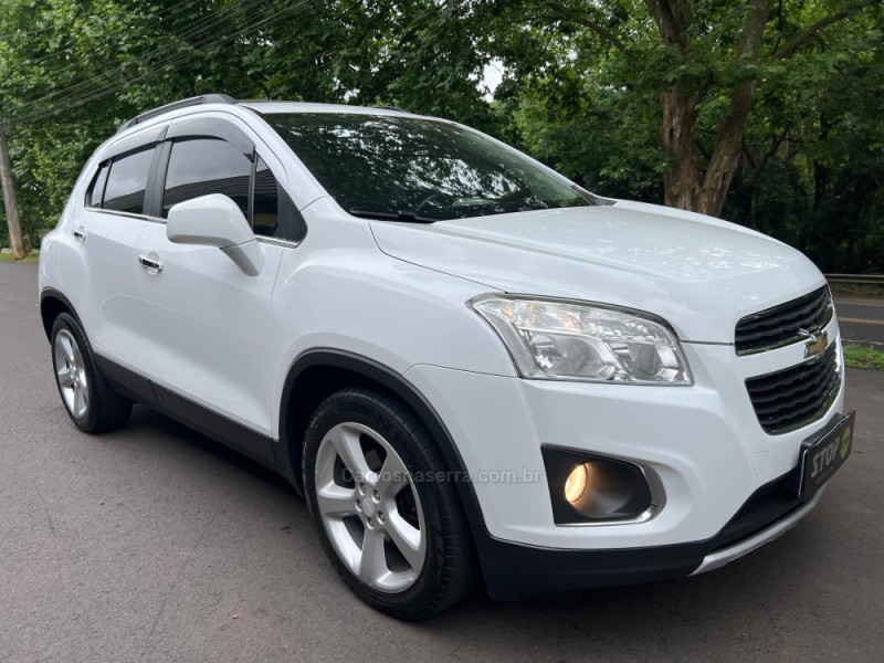 TRACKER 1.8 MPFI LTZ 4X2 16V FLEX 4P AUTOMÁTICO - 2015 - DOIS IRMãOS