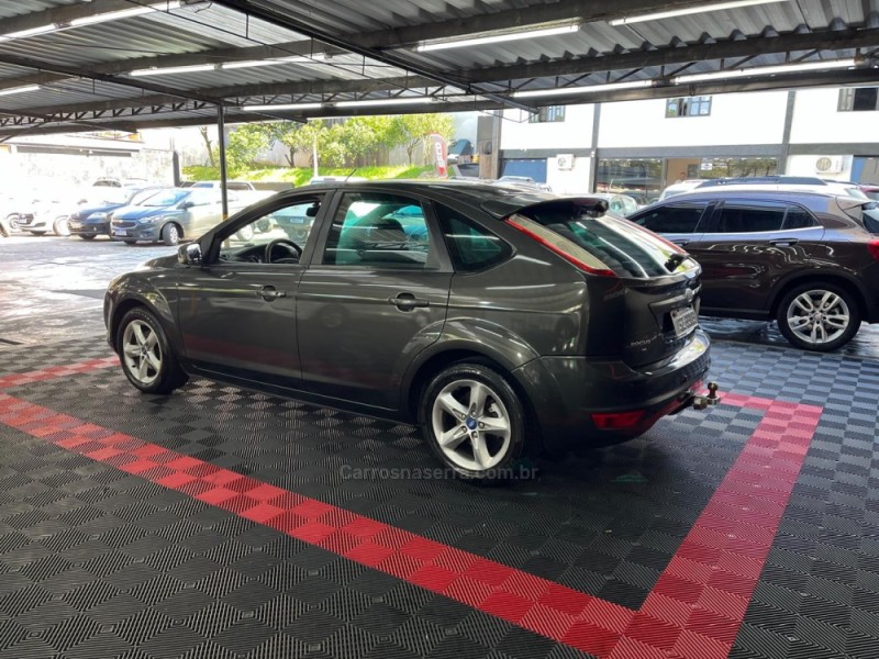 FOCUS 1.6 GLX 8V GASOLINA 4P MANUAL - 2012 - PASSO FUNDO