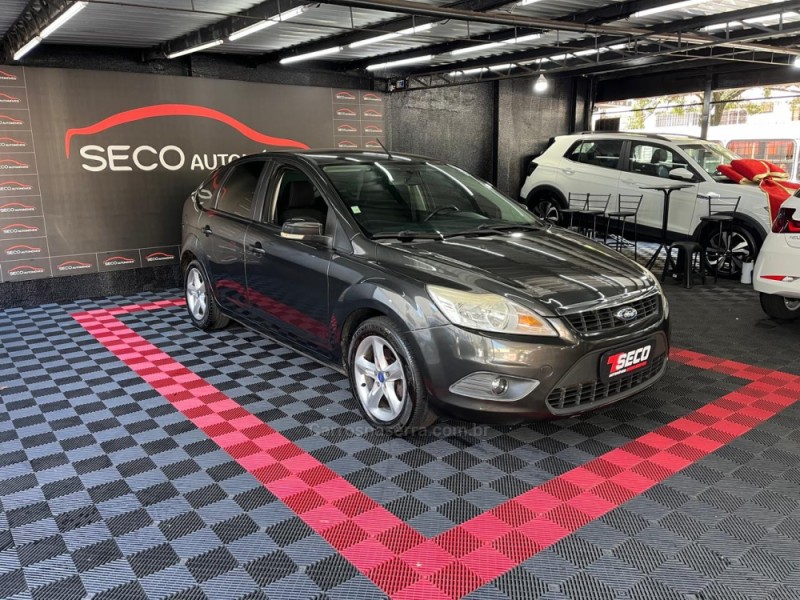 FOCUS 1.6 GLX 8V GASOLINA 4P MANUAL - 2012 - PASSO FUNDO