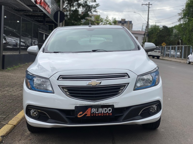 PRISMA 1.4 MPFI LT 8V FLEX 4P MANUAL - 2016 - PAROBé