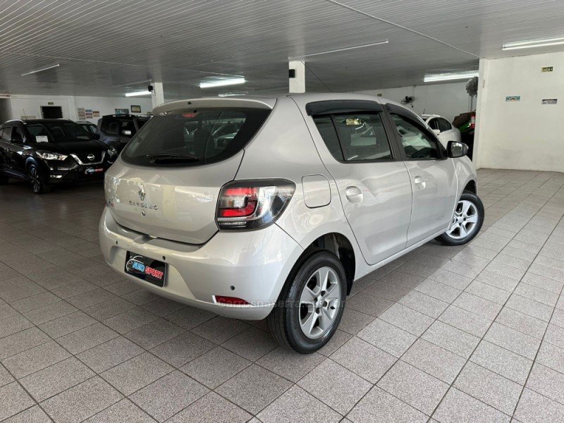 SANDERO 1.0 VIBE 12V FLEX 4P MANUAL - 2017 - NOVO HAMBURGO