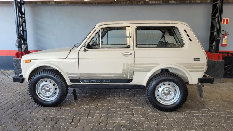 NIVA 1.6 PANTANAL 4X4 GASOLINA 2P MANUAL - 1992 - GARIBALDI