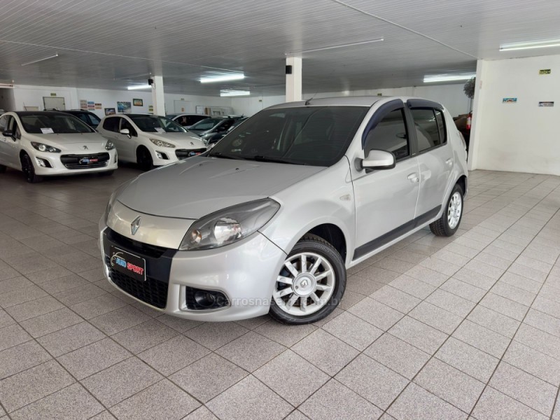 sandero 1.6 privilege 16v flex 4p automatico 2014 novo hamburgo