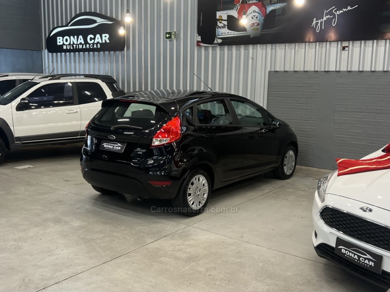 FIESTA 1.5 SE HATCH 16V FLEX 4P MANUAL - 2014 - CAXIAS DO SUL