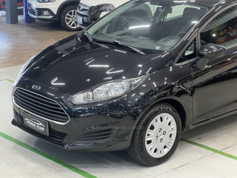 FIESTA 1.5 SE HATCH 16V FLEX 4P MANUAL - 2014 - CAXIAS DO SUL