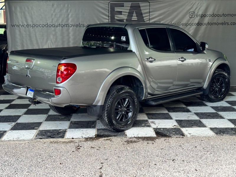 L200 TRITON 3.2 HPE 4X4 CD 16V TURBO INTERCOOLER DIESEL 4P AUTOMÁTICO - 2016 - NOVA PRATA