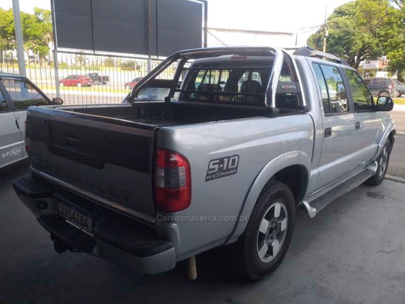 S10 2.4 MPFI EXECUTIVE 4X2 CD 8V FLEX 4P MANUAL - 2009 - CAXIAS DO SUL