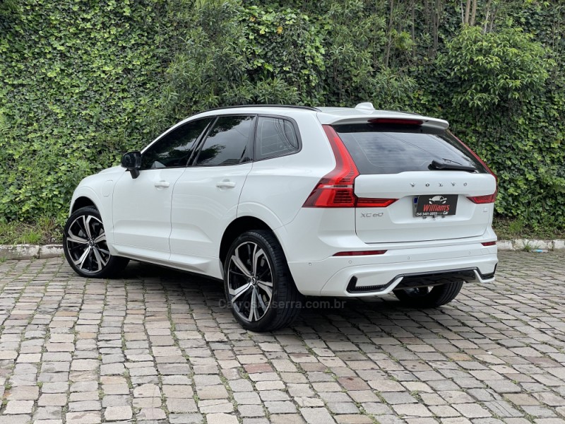 XC60 2.0 T8 ULTIMATE DARK AWD HIBRIDO 4P AUTOMÁTICO  - 2024 - FARROUPILHA