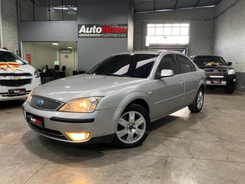 mondeo 2.0 ghia 16v gasolina 4p automatico 2004 vacaria