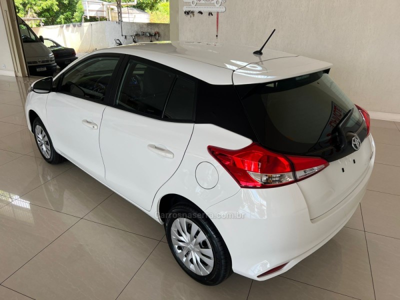 YARIS 1.5 XL 16V FLEX 4P AUTOMATÍCO - 2025 - LAJEADO