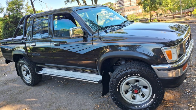 HILUX 2.8 SR5 4X4 CD 8V DIESEL 4P MANUAL - 2000 - CAXIAS DO SUL