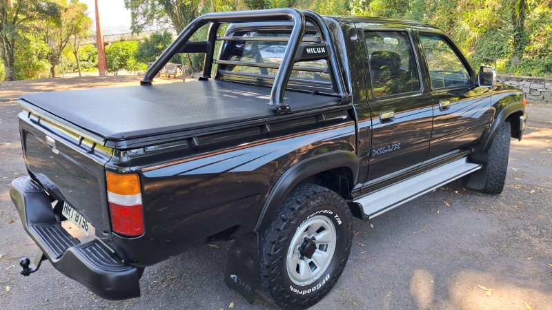 HILUX 2.8 SR5 4X4 CD 8V DIESEL 4P MANUAL - 2000 - CAXIAS DO SUL