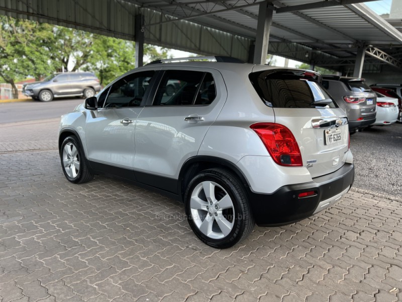 TRACKER 1.8 MPFI LTZ 4X2 16V FLEX 4P AUTOMÁTICO - 2014 - BOM PRINCíPIO