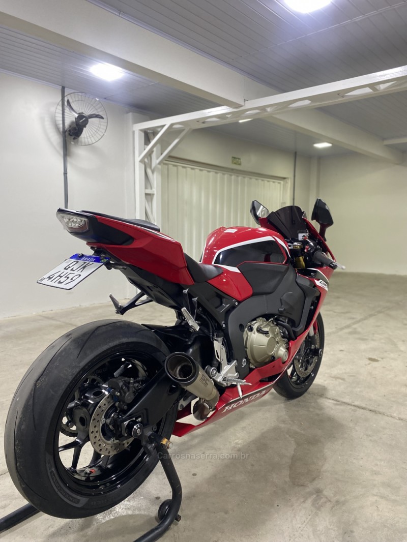 CBR 1000RR FIREBLADE - 2018 - BENTO GONçALVES