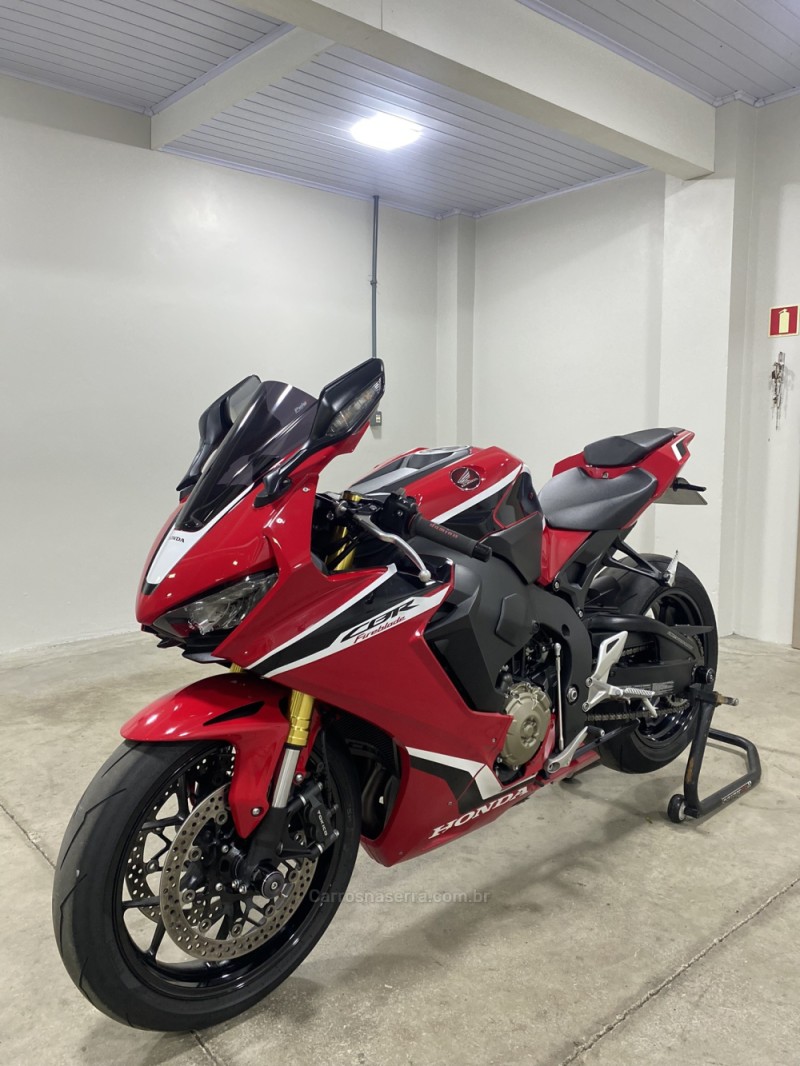 CBR 1000RR FIREBLADE - 2018 - BENTO GONçALVES