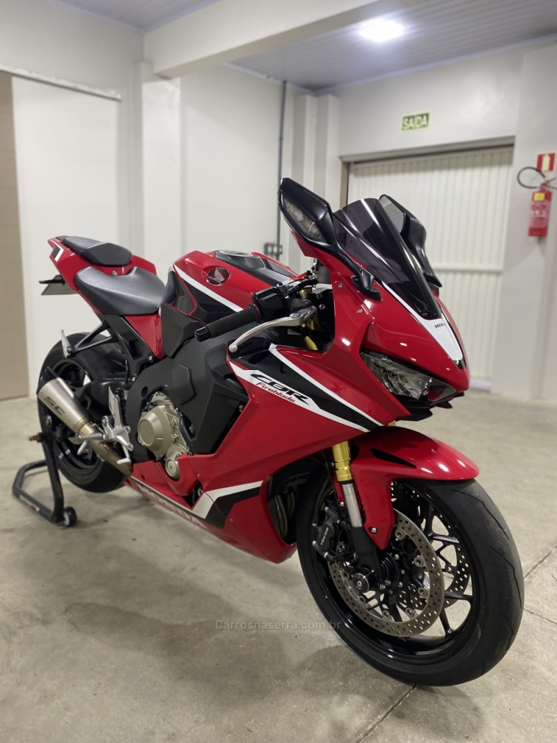 CBR 1000RR FIREBLADE - 2018 - BENTO GONçALVES