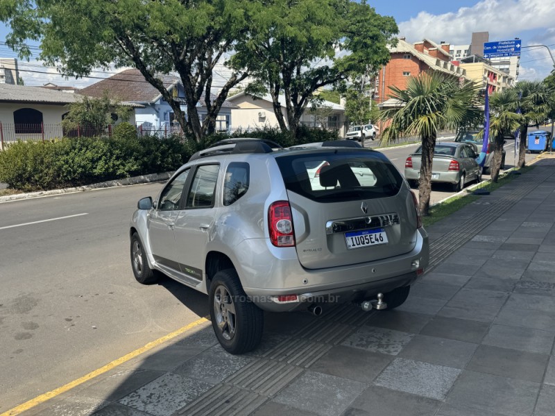 DUSTER 2.0 TECH ROAD 4X2 16V FLEX 4P AUTOMÁTICO - 2014 - FARROUPILHA