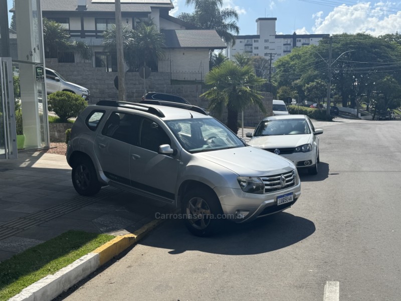 DUSTER 2.0 TECH ROAD 4X2 16V FLEX 4P AUTOMÁTICO - 2014 - FARROUPILHA