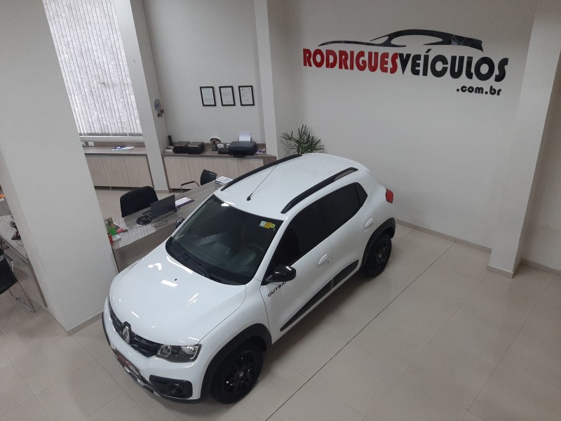 KWID 1.0 12V OUTSIDER FLEX 4P MANUAL - 2022 - CAXIAS DO SUL