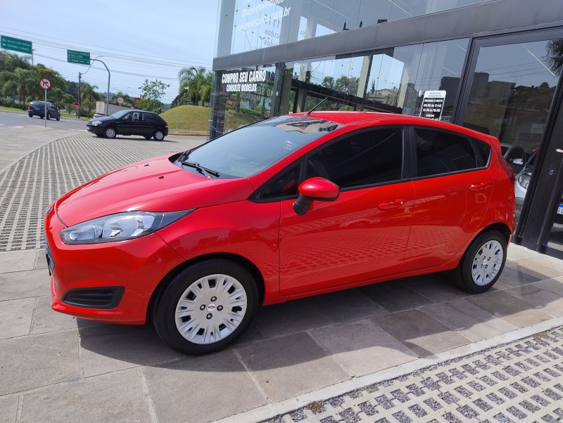 fiesta 1.5 s hatch 16v flex 4p manual 2015 caxias do sul