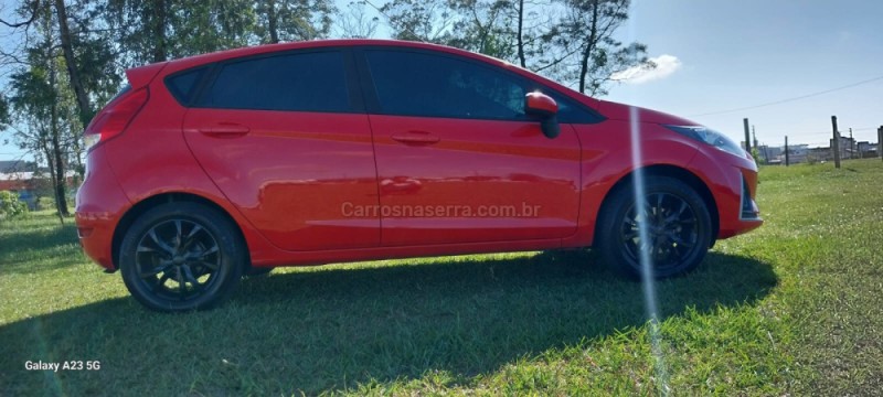 FIESTA 1.6 SE HATCH 16V FLEX 4P MANUAL - 2019 - SOMBRIO