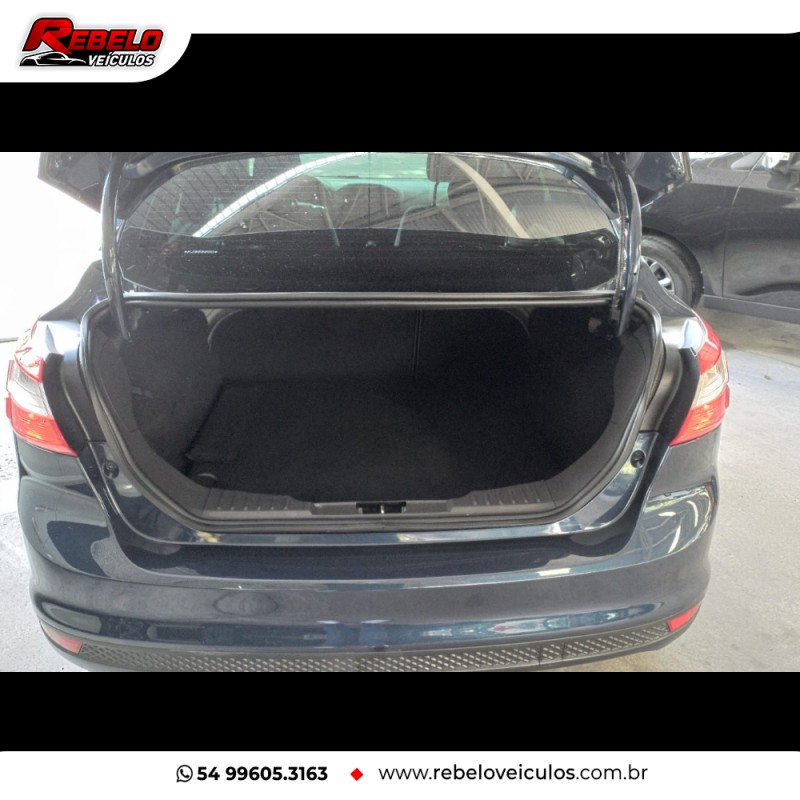 FOCUS 2.0 SE SEDAN 16V FLEX 4P AUTOMÁTICO - 2015 - CAXIAS DO SUL