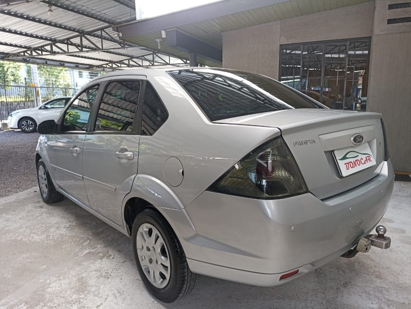 FIESTA 1.6 MPI SEDAN 8V FLEX 4P MANUAL - 2014 - CAXIAS DO SUL