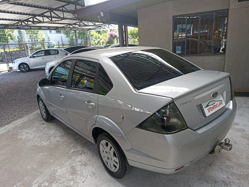 FIESTA 1.6 MPI SEDAN 8V FLEX 4P MANUAL - 2014 - CAXIAS DO SUL