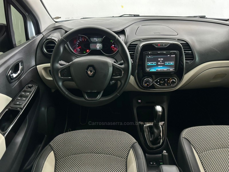 CAPTUR 2.0 16V FLEX INTENSE AUTOMÁTICO - 2018 - NOVO HAMBURGO