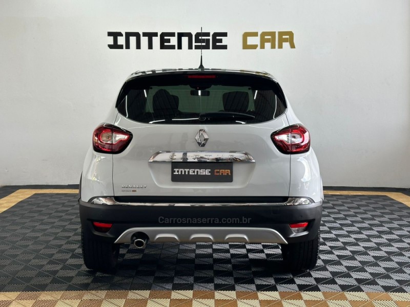 CAPTUR 2.0 16V FLEX INTENSE AUTOMÁTICO - 2018 - NOVO HAMBURGO