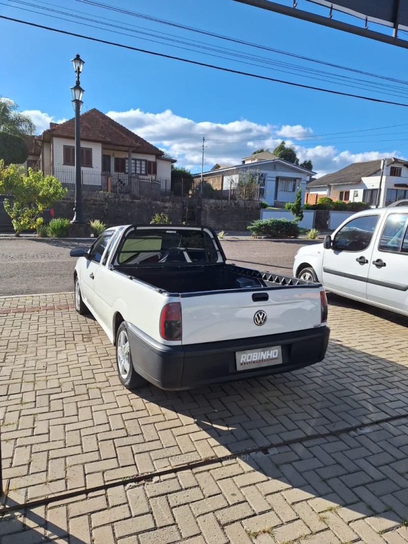 SAVEIRO 1.6 CL CS 8V GASOLINA 2P MANUAL - 2005 - CAMBARá DO SUL