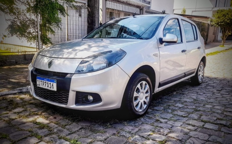 SANDERO 1.0 EXPRESSION 16V FLEX 4P MANUAL - 2013 - FARROUPILHA