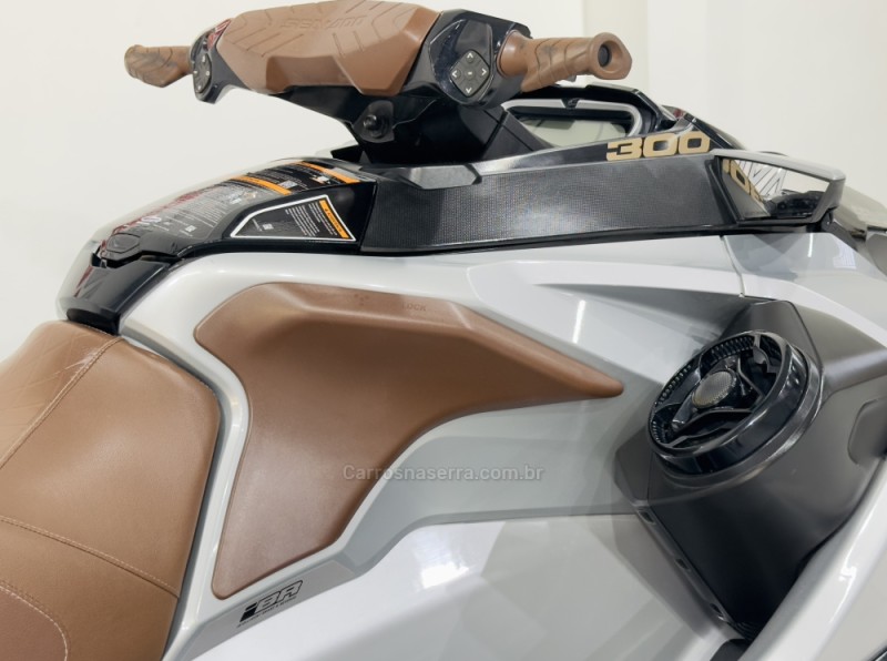 JET SKI GTX-LIMITED 300 - 2019 - NOVO HAMBURGO