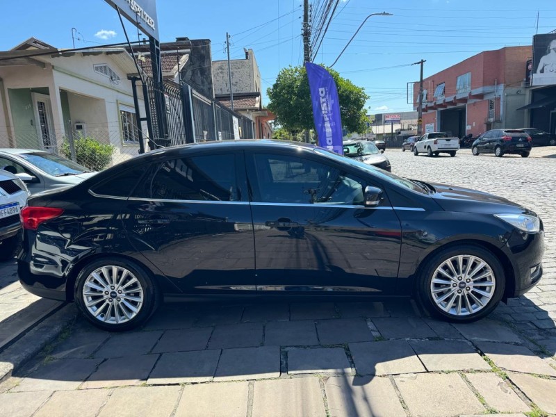 FOCUS 2.0 TITANIUM PLUS SEDAN 16V FLEX 4P AUTOMÁTICO - 2016 - CAXIAS DO SUL