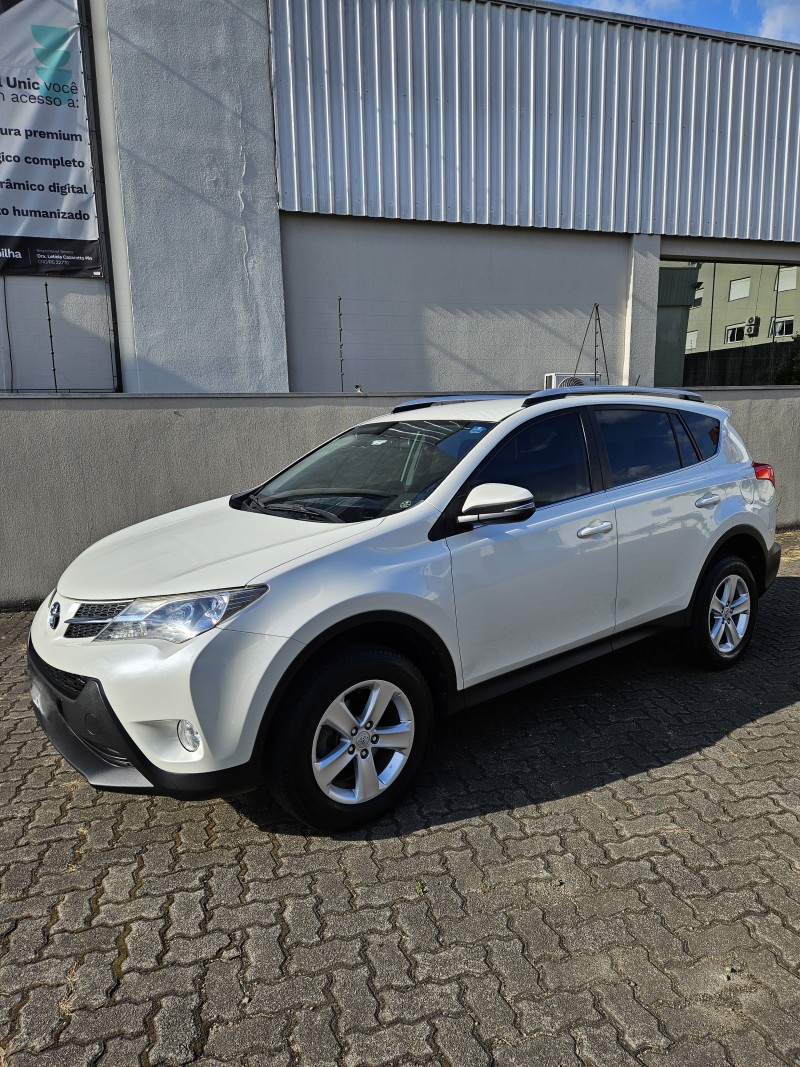 RAV4 2.0 4X2 16V GASOLINA 4P AUTOMÁTICO - 2013 - FARROUPILHA