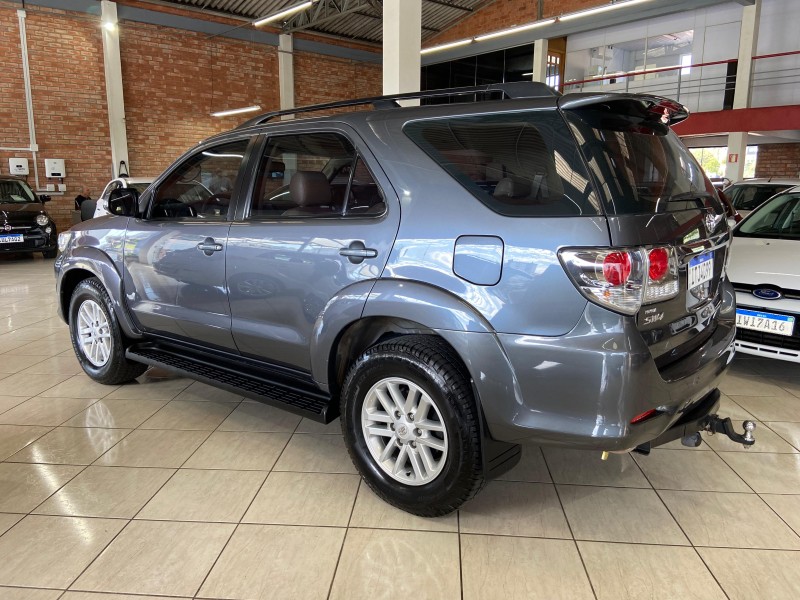 HILUX SW4 3.0 SR 4X4 16V TURBO INTERCOOLER DIESEL 4P AUTOMÁTICO - 2012 - FARROUPILHA