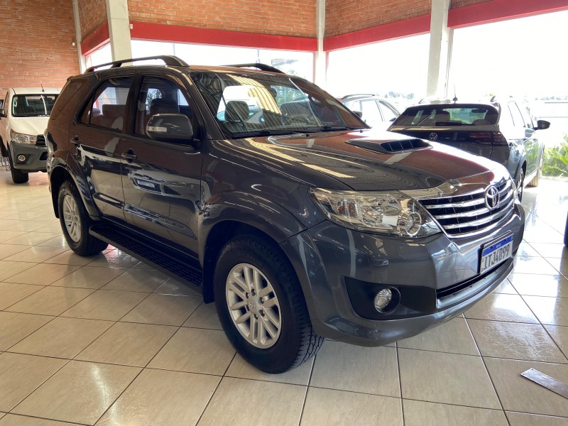 HILUX SW4 3.0 SR 4X4 16V TURBO INTERCOOLER DIESEL 4P AUTOMÁTICO - 2012 - FARROUPILHA